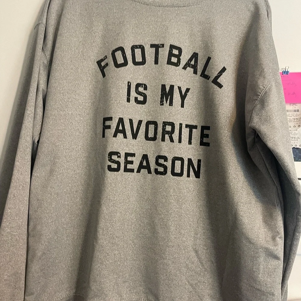 🔘Football is my favorite season crewneck - Picture 2 of 4